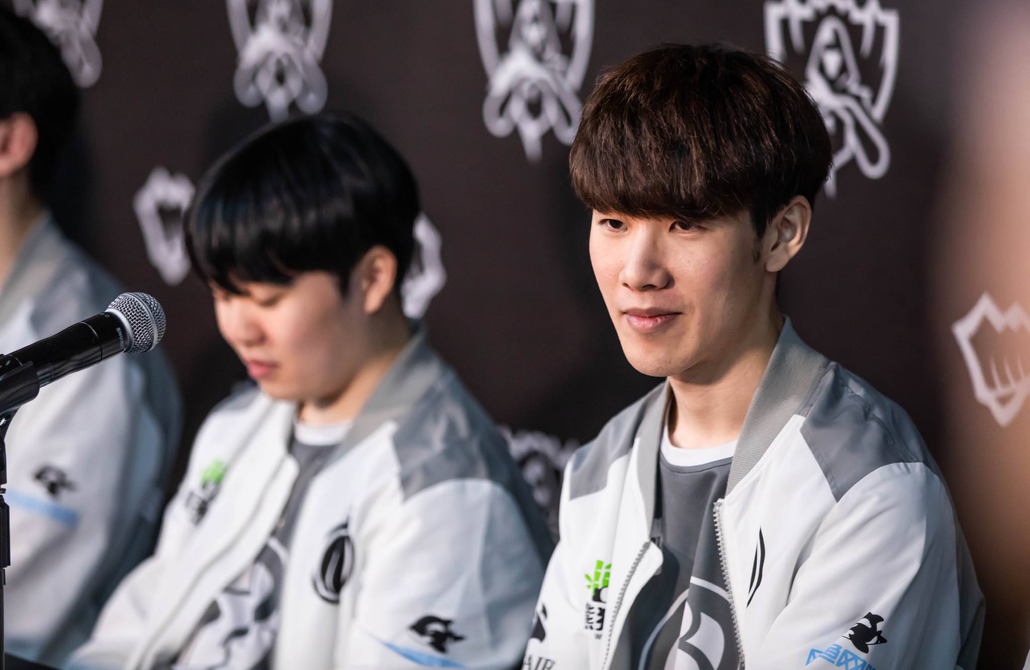 TheShy在澳大利亚队比赛中重要助攻,败北引发热议!的简单介绍 TheShy在澳大利亚队比赛中重要助攻,败北引发热议!的简单介绍