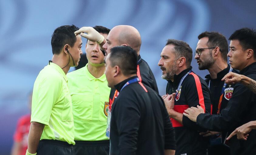 关于排球淘汰赛焦点战：陇右天狼队淘汰对手姑苏白虎队，外线火力全开。黑马成最大惊喜的信息