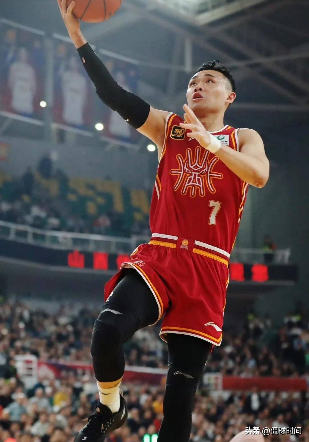 里程碑夜!山东男篮绝杀压哨;NBA常规赛赛前刷纪录;压力陡增;临场指挥获称赞的简单介绍 里程碑夜!山东男篮绝杀压哨;NBA常规赛赛前刷纪录;压力陡增;临场指挥获称赞的简单介绍