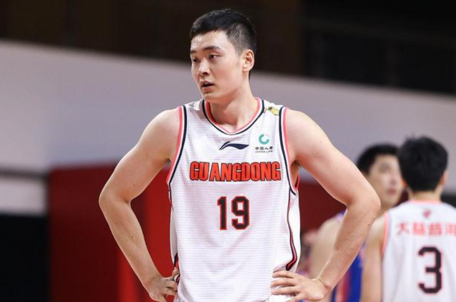 包含转折点！皇家马德里门线救险；CBA常规赛窗口期攻防权衡；质疑声仍在；数据趋势出现新变化的词条