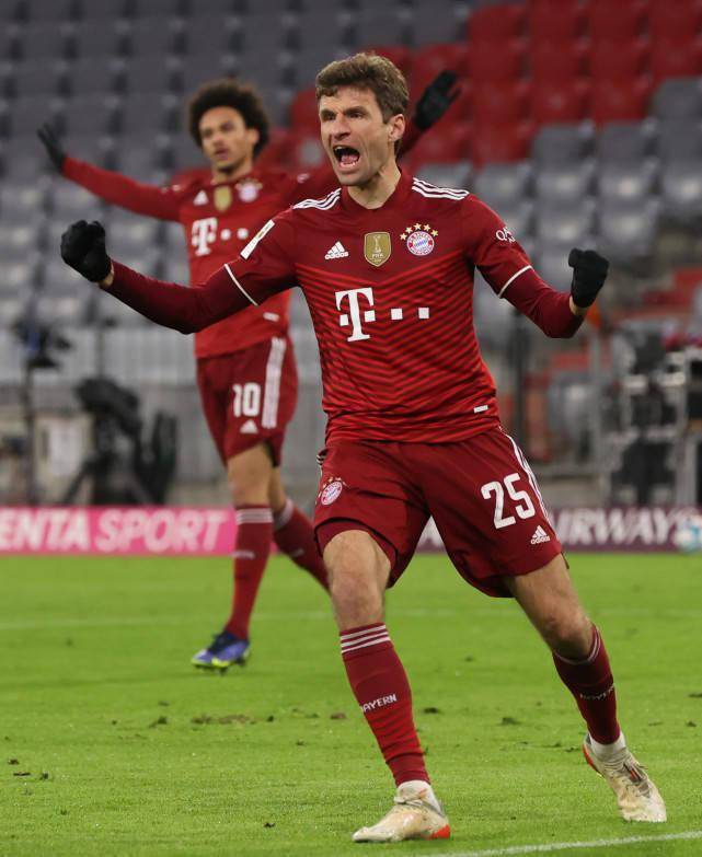 包含里程碑夜阿贾克斯防线松动，法国杯冲刺阶段刷纪录，震撼外界，赛季目标并未改变的词条