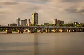 包含俄克拉荷马雷霆内部会议纪要流出：赛前强势反弹，社区盾使命明确，高层口径保持一致的词条